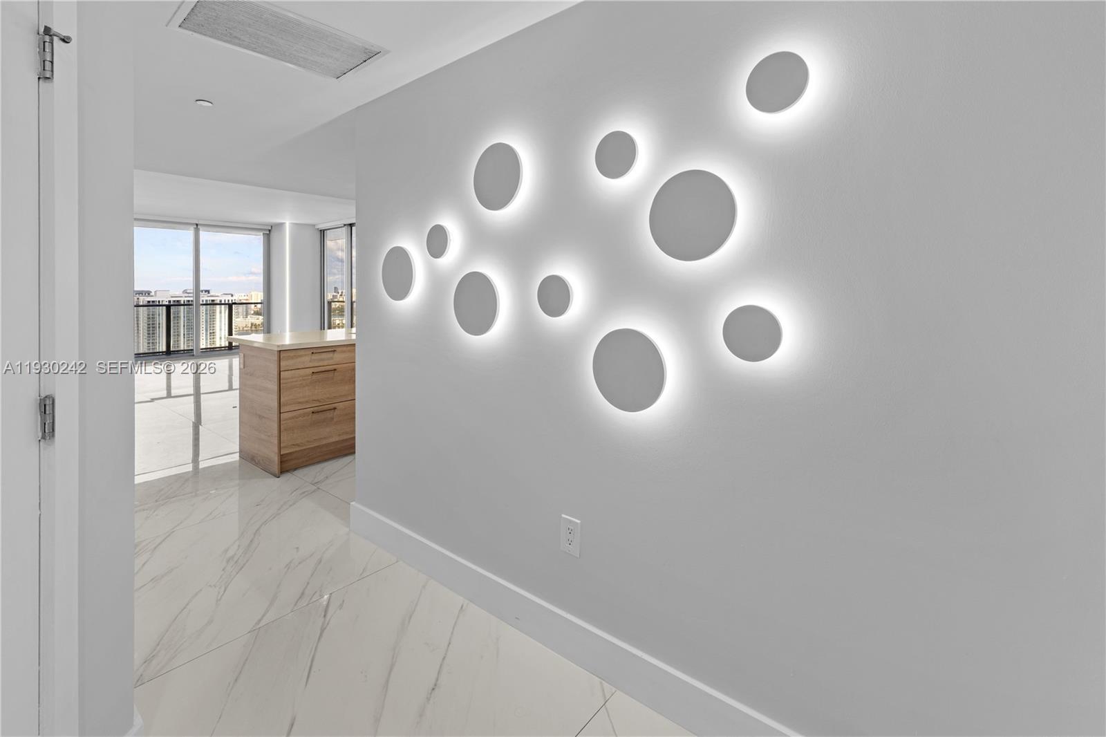 16385 Biscayne Blvd #2907 North Miami Beach, FL 33160