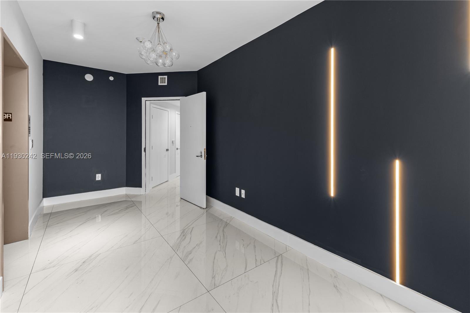 16385 Biscayne Blvd #2907 North Miami Beach, FL 33160