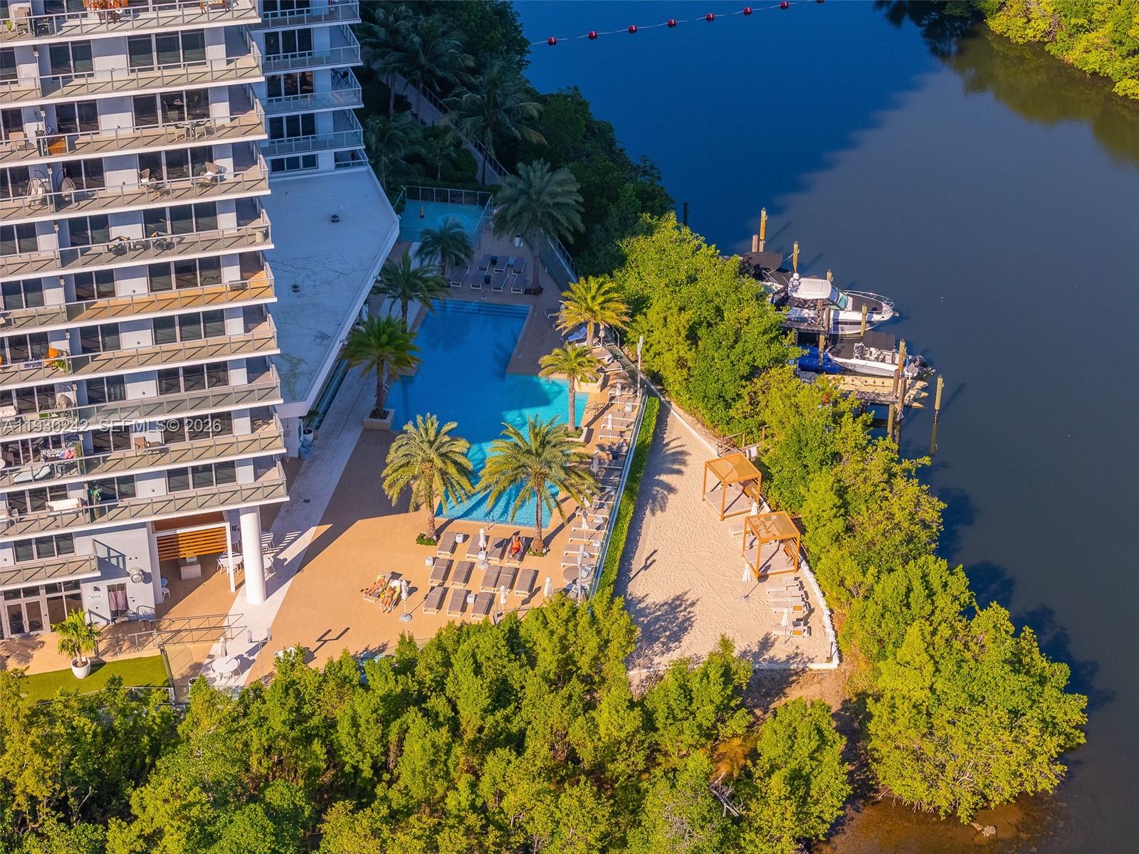 16385 Biscayne Blvd #2907 North Miami Beach, FL 33160