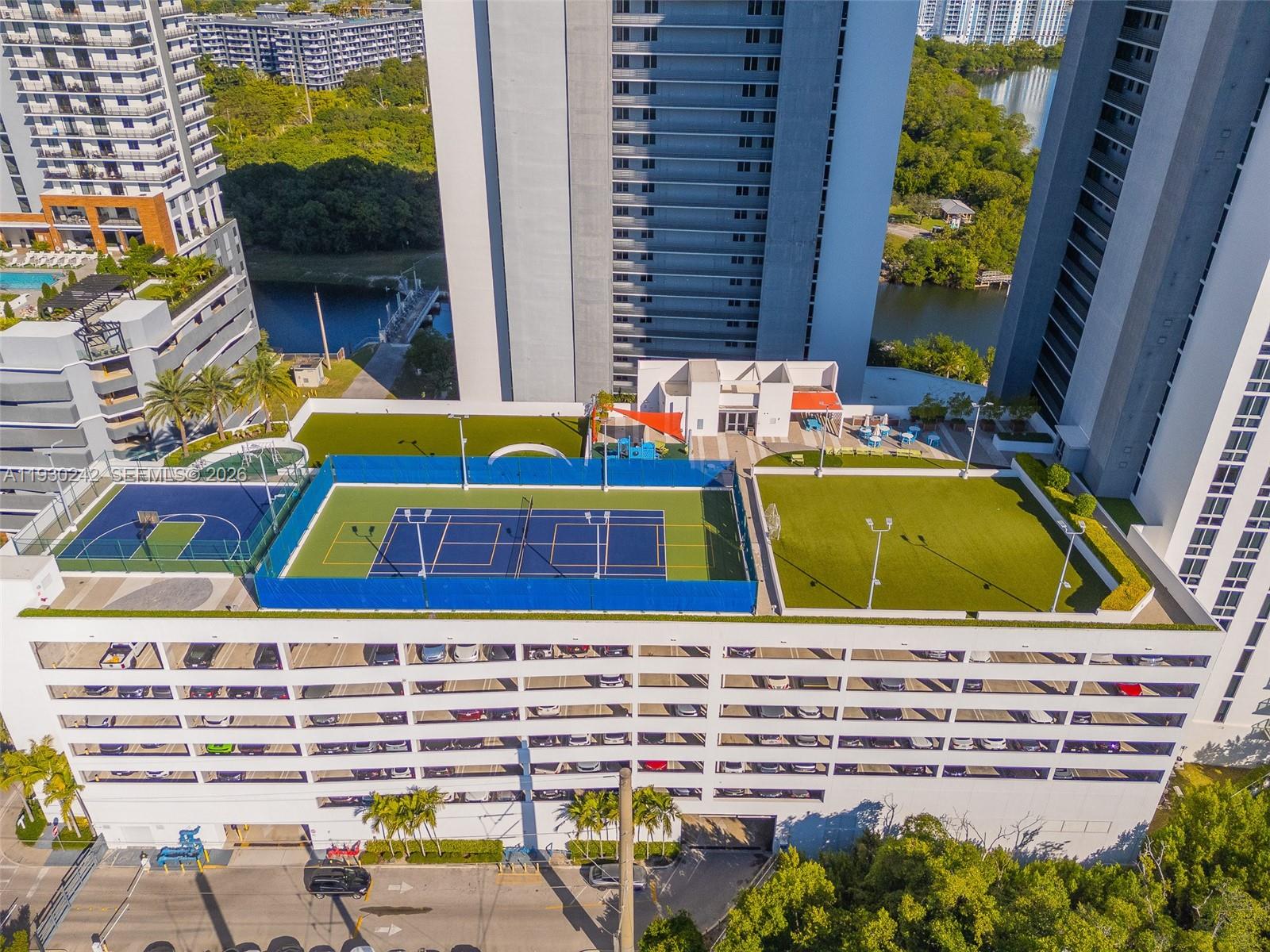 16385 Biscayne Blvd #2907 North Miami Beach, FL 33160