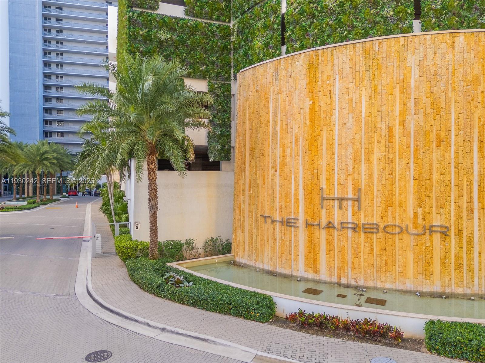 16385 Biscayne Blvd #2907 North Miami Beach, FL 33160