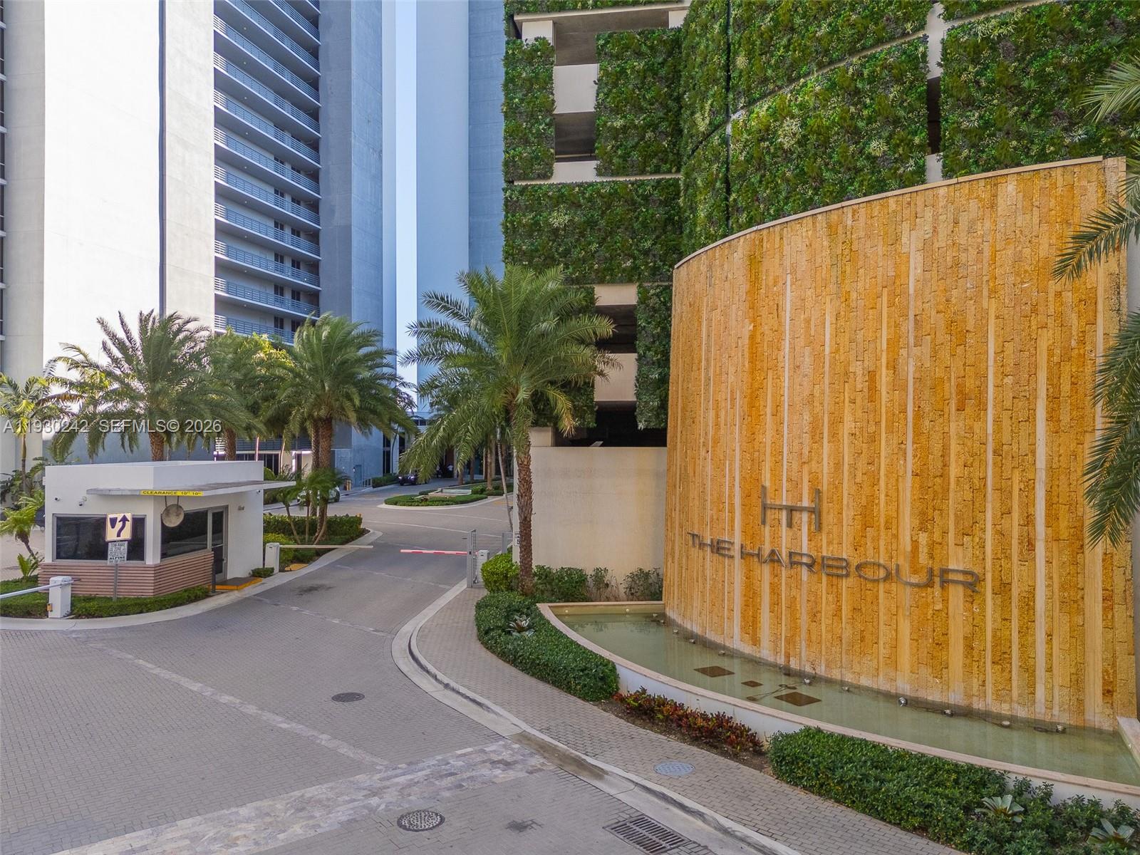 16385 Biscayne Blvd #2907 North Miami Beach, FL 33160