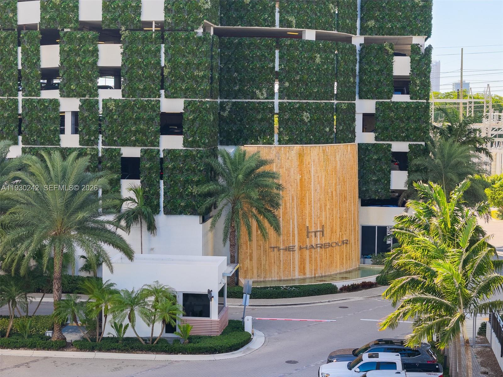 16385 Biscayne Blvd #2907 North Miami Beach, FL 33160