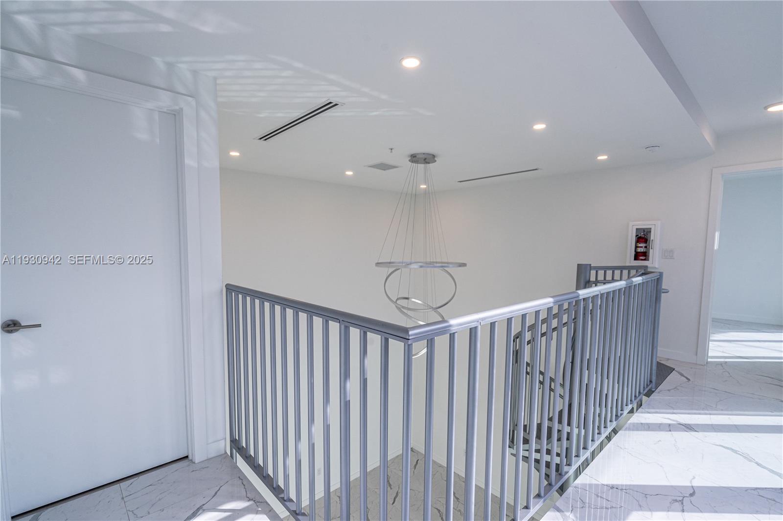 8425 Crespi Blvd #TH4 Miami Beach, FL 33141