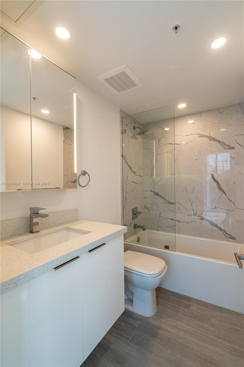 8425 Crespi Blvd #TH4 Miami Beach, FL 33141