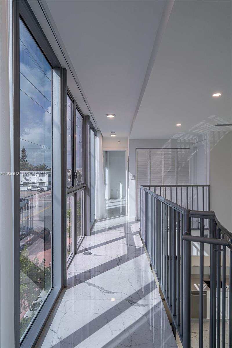 8425 Crespi Blvd #TH4 Miami Beach, FL 33141