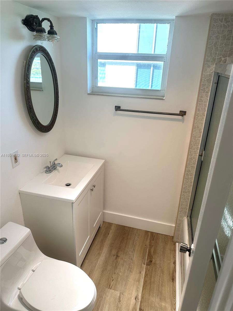 9501 E Bay Hbr Dr #5B Bay Harbor Islands, FL 33154