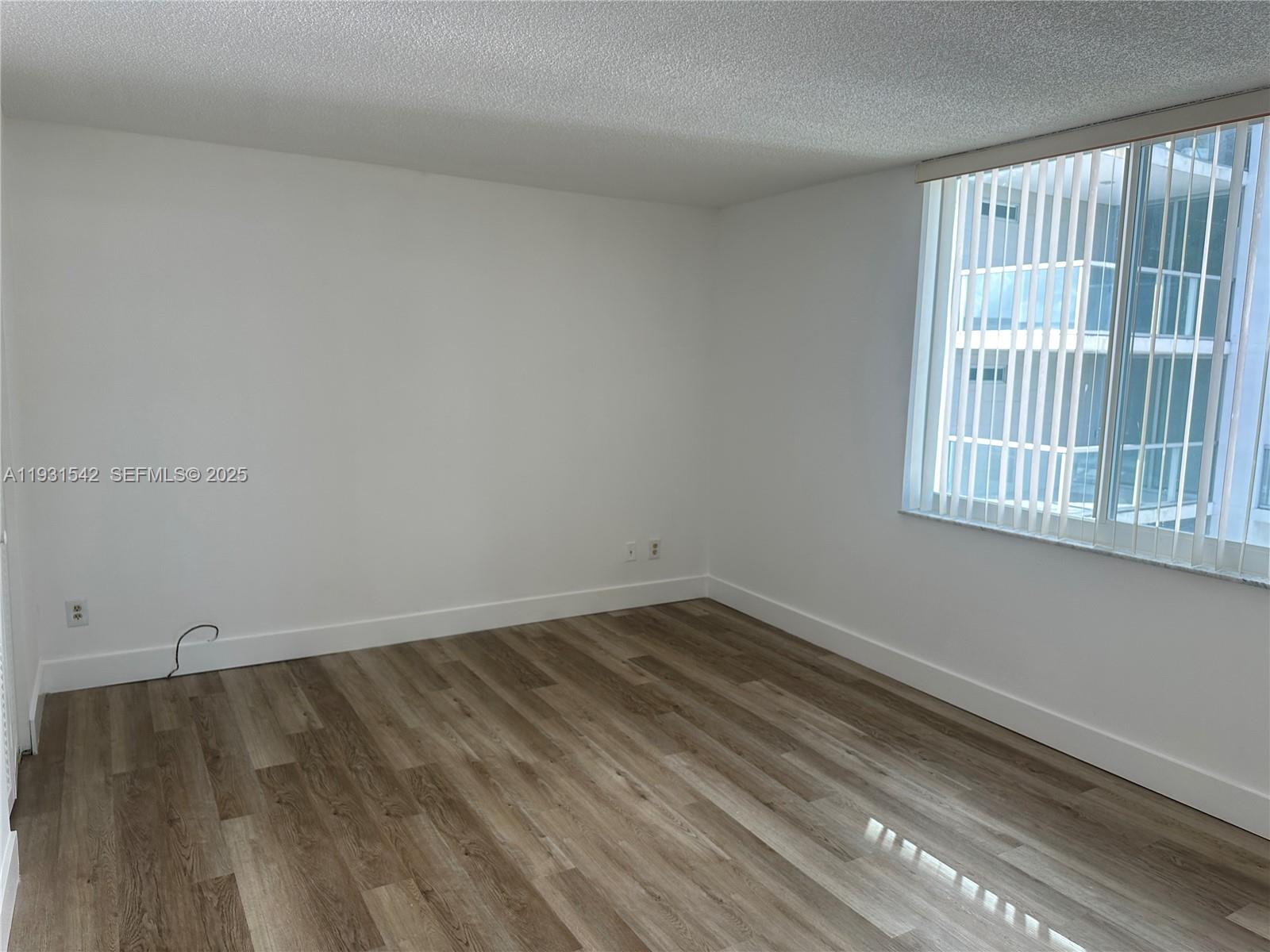 9501 E Bay Hbr Dr #5B Bay Harbor Islands, FL 33154