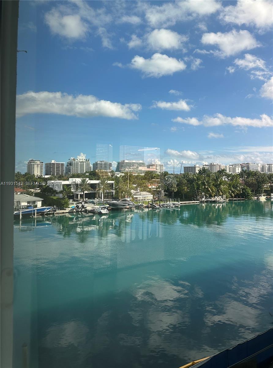 9501 E Bay Hbr Dr #5B Bay Harbor Islands, FL 33154