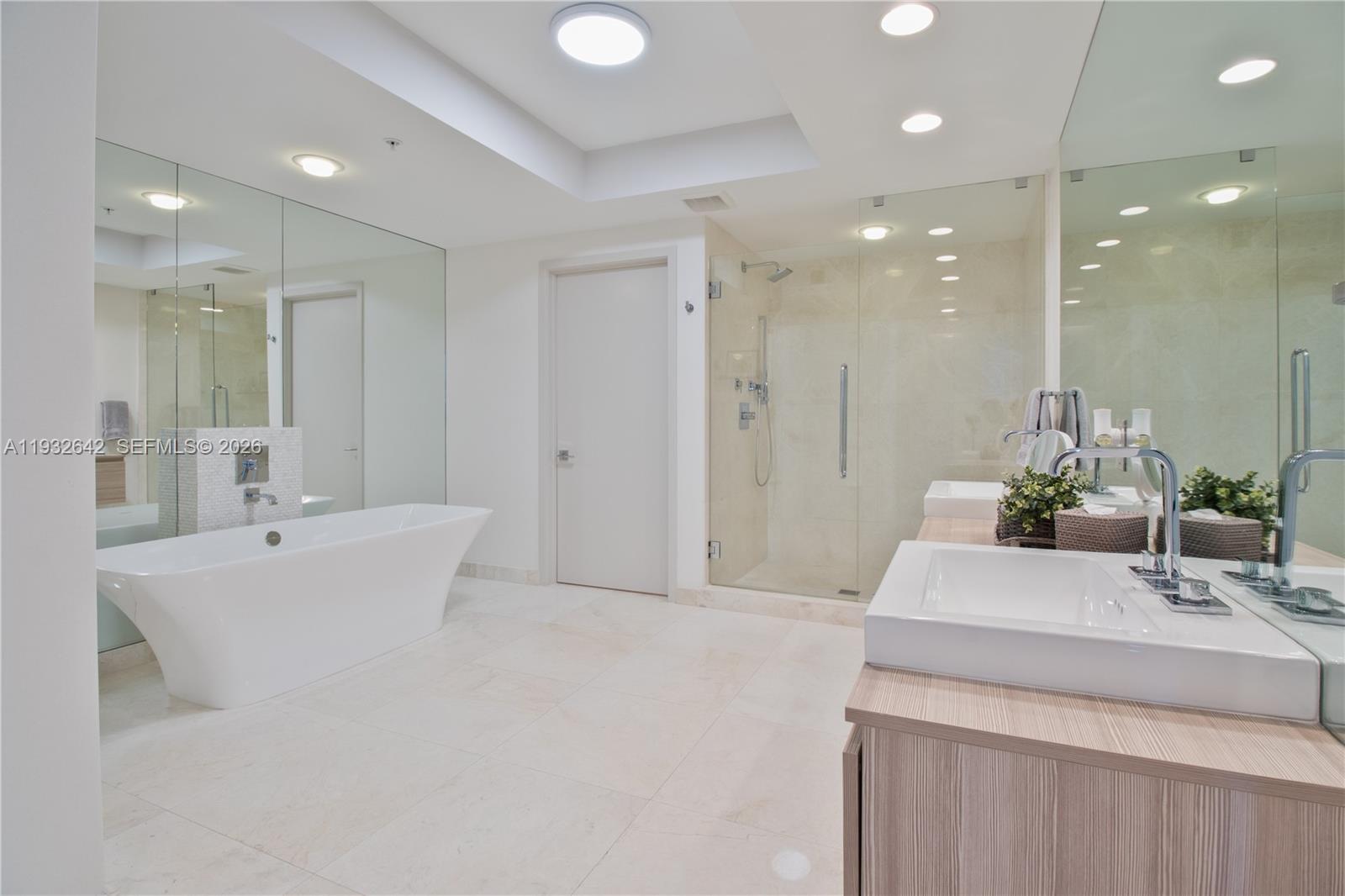 image Marina Palms Residences14