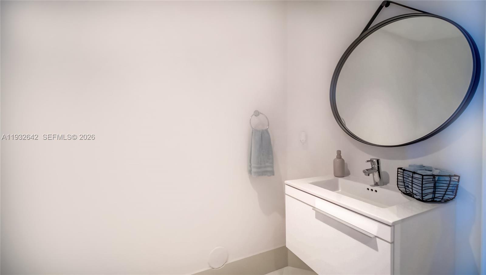 image Marina Palms Residences16