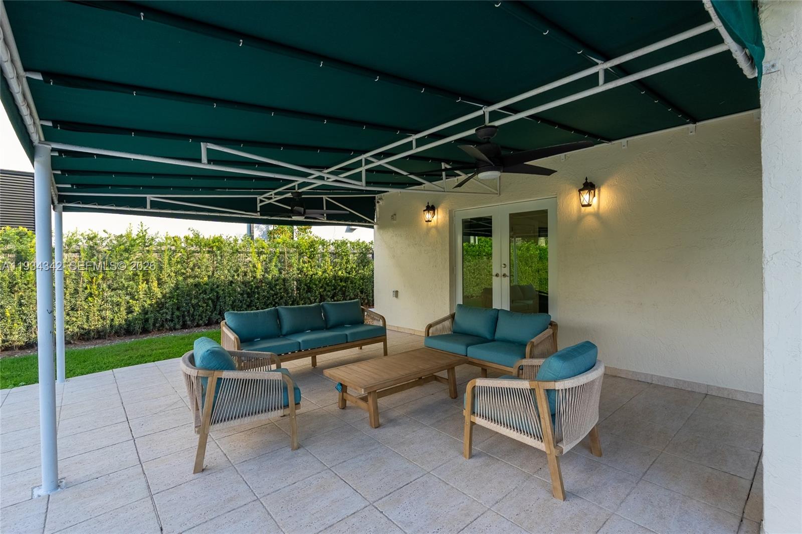 8235 NW 157th Ter Miami Lakes, FL 33016