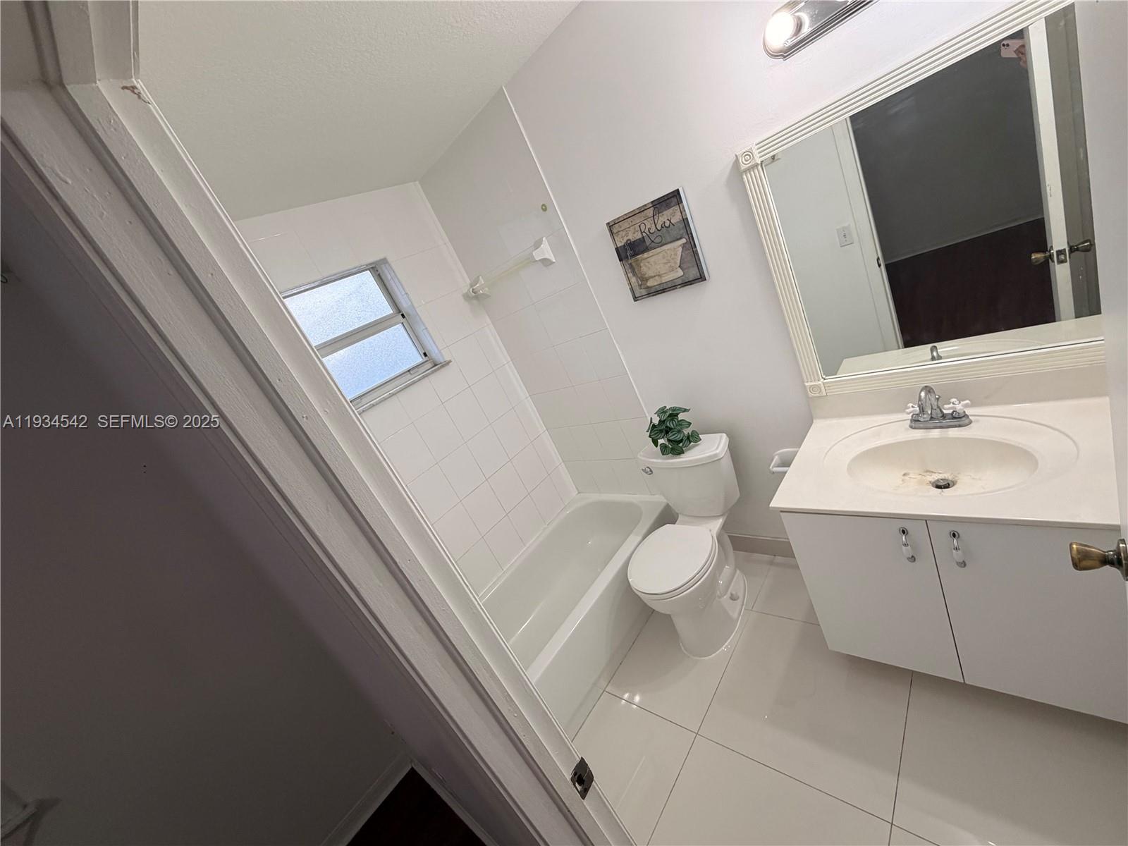 7075 NW 173rd Dr #1405 Hialeah, FL 33015