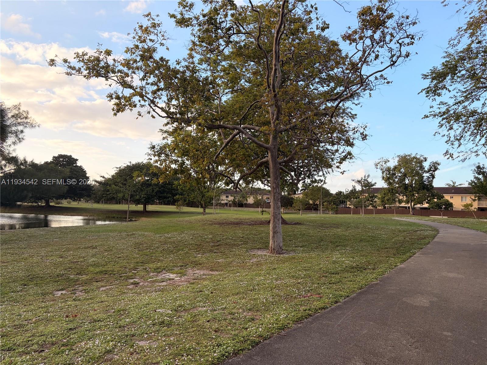 7075 NW 173rd Dr #1405 Hialeah, FL 33015