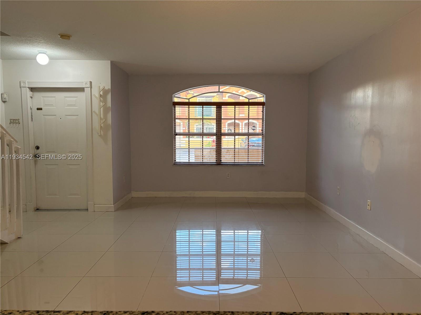 7075 NW 173rd Dr #1405 Hialeah, FL 33015