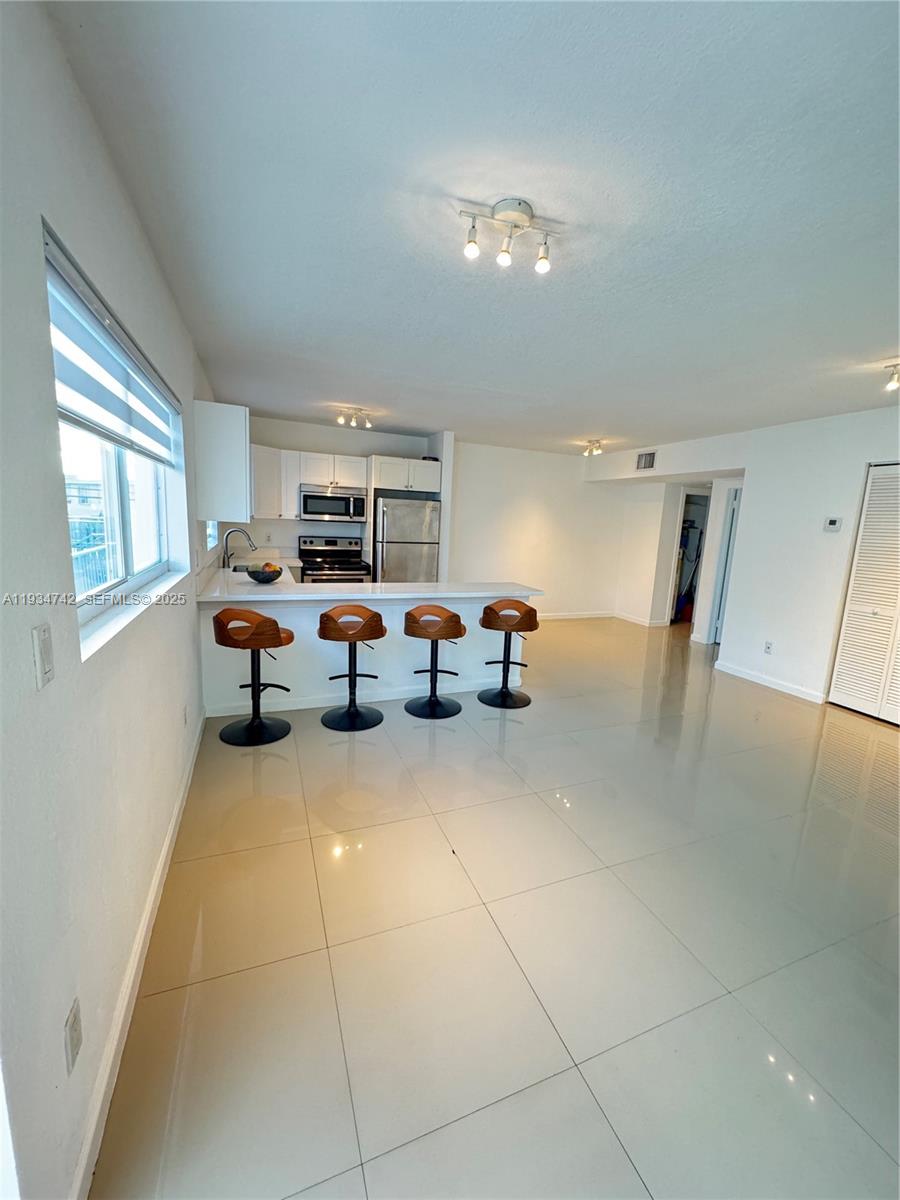 8035 Crespi Blvd #13 Miami Beach, FL 33141