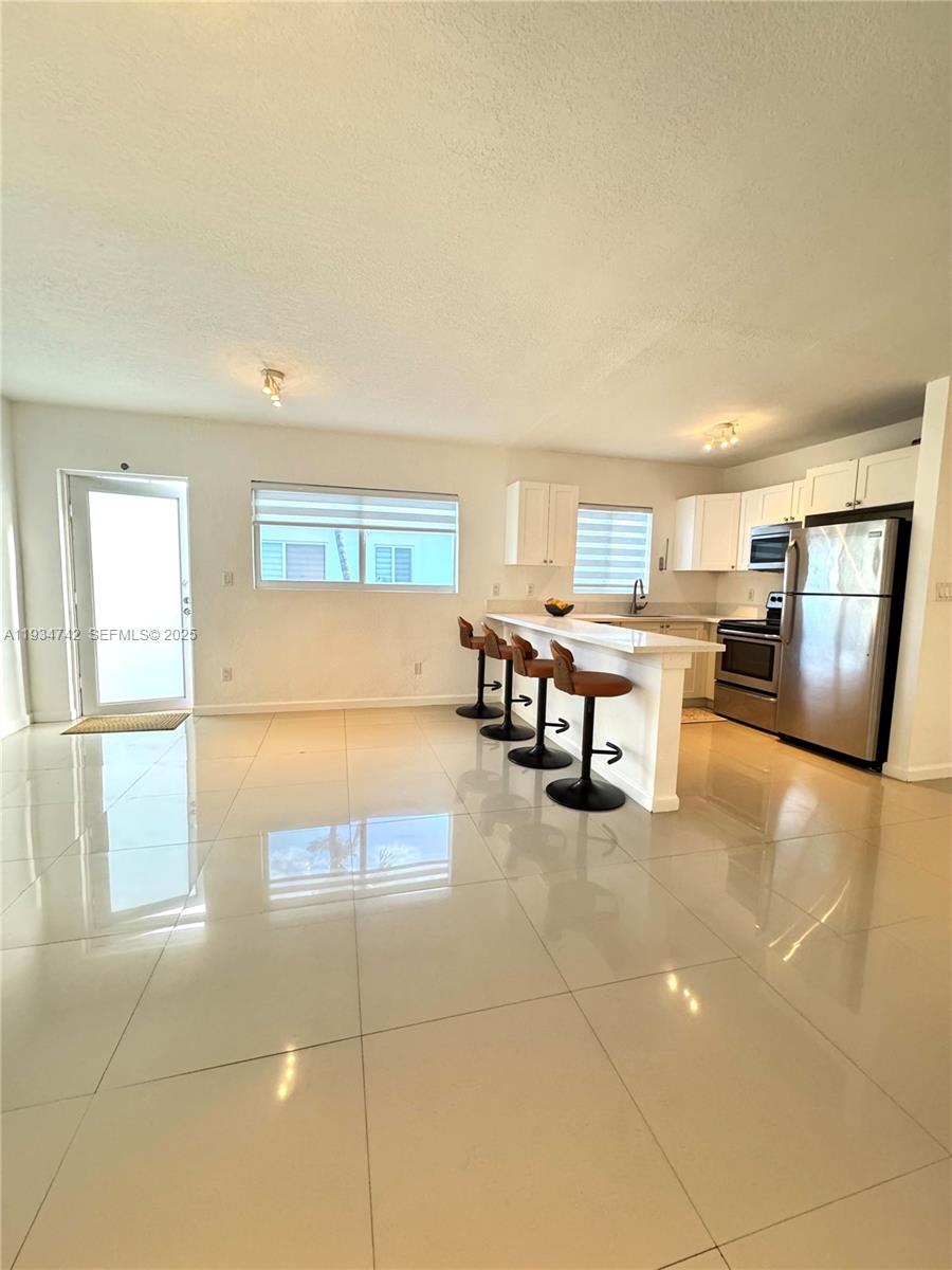 8035 Crespi Blvd #13 Miami Beach, FL 33141