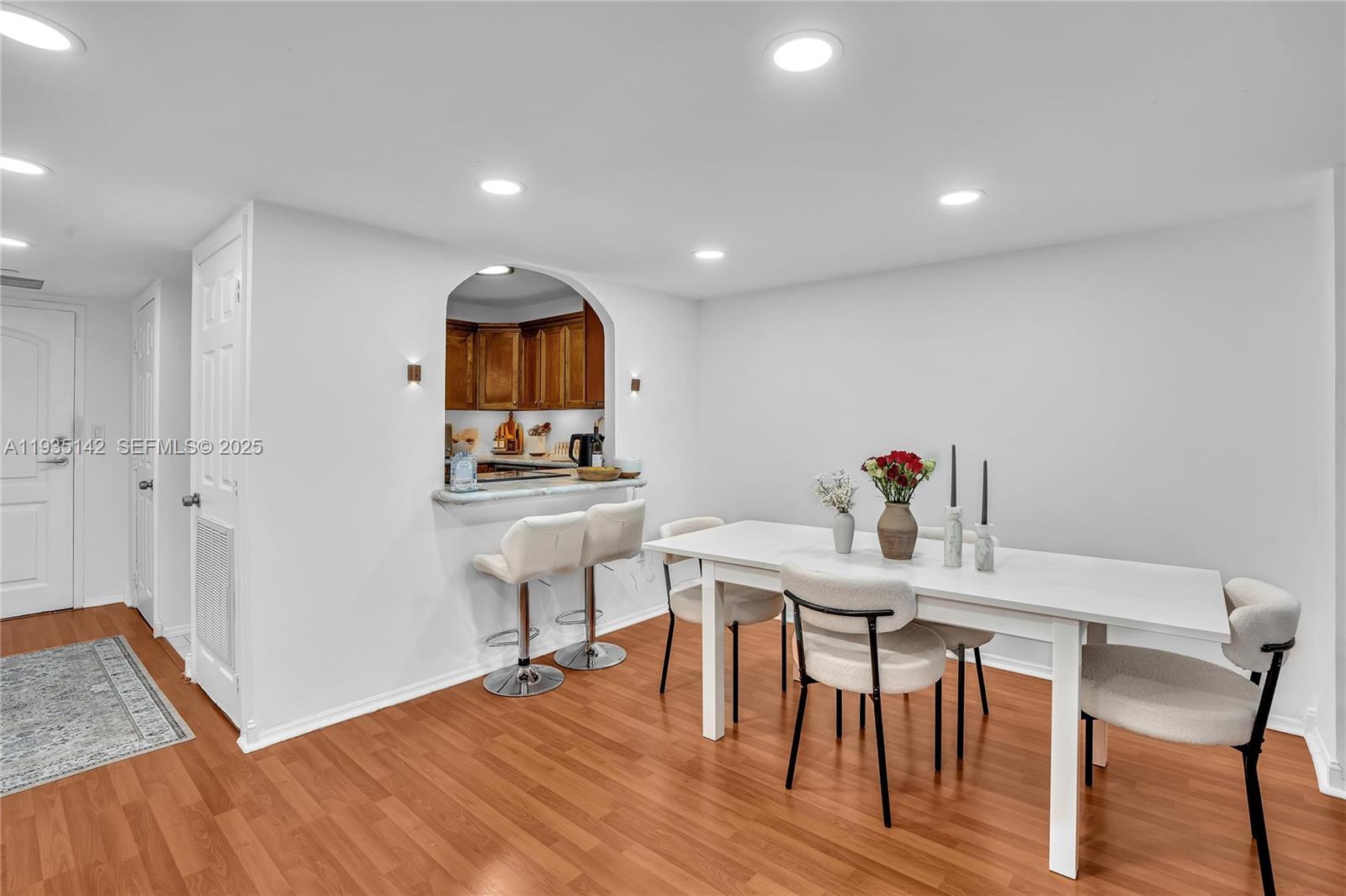 3675 N Country Clb Dr #410 Aventura, FL 33180