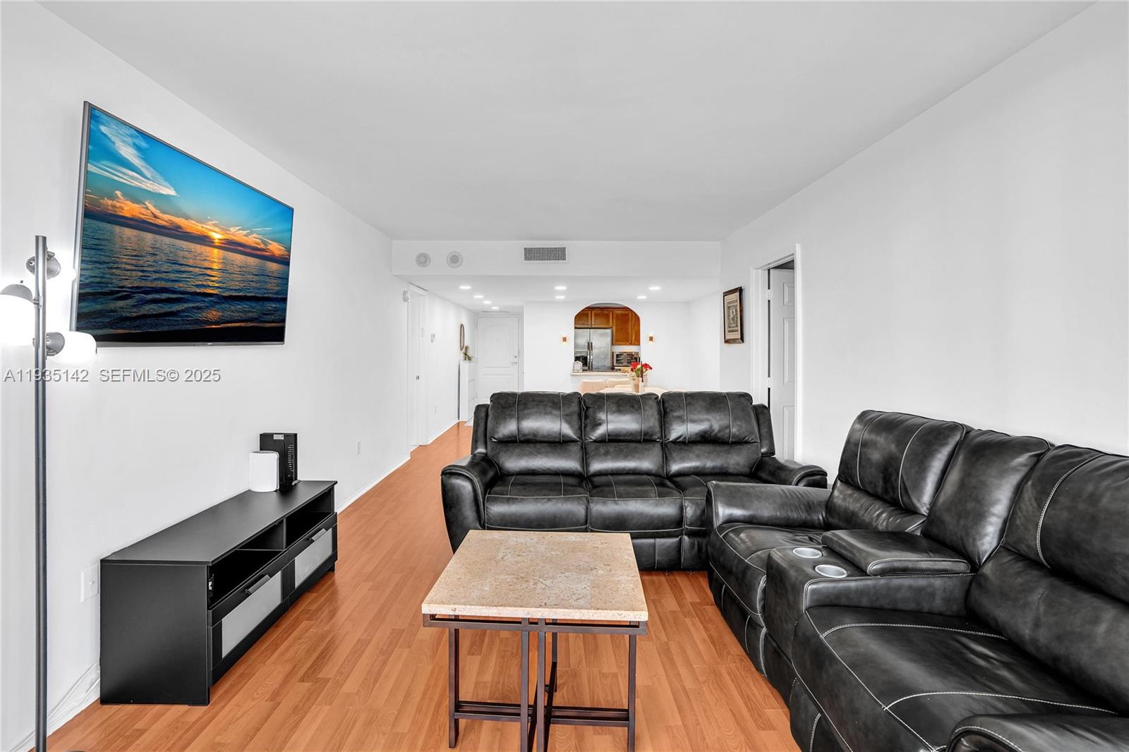 3675 N Country Clb Dr #410 Aventura, FL 33180