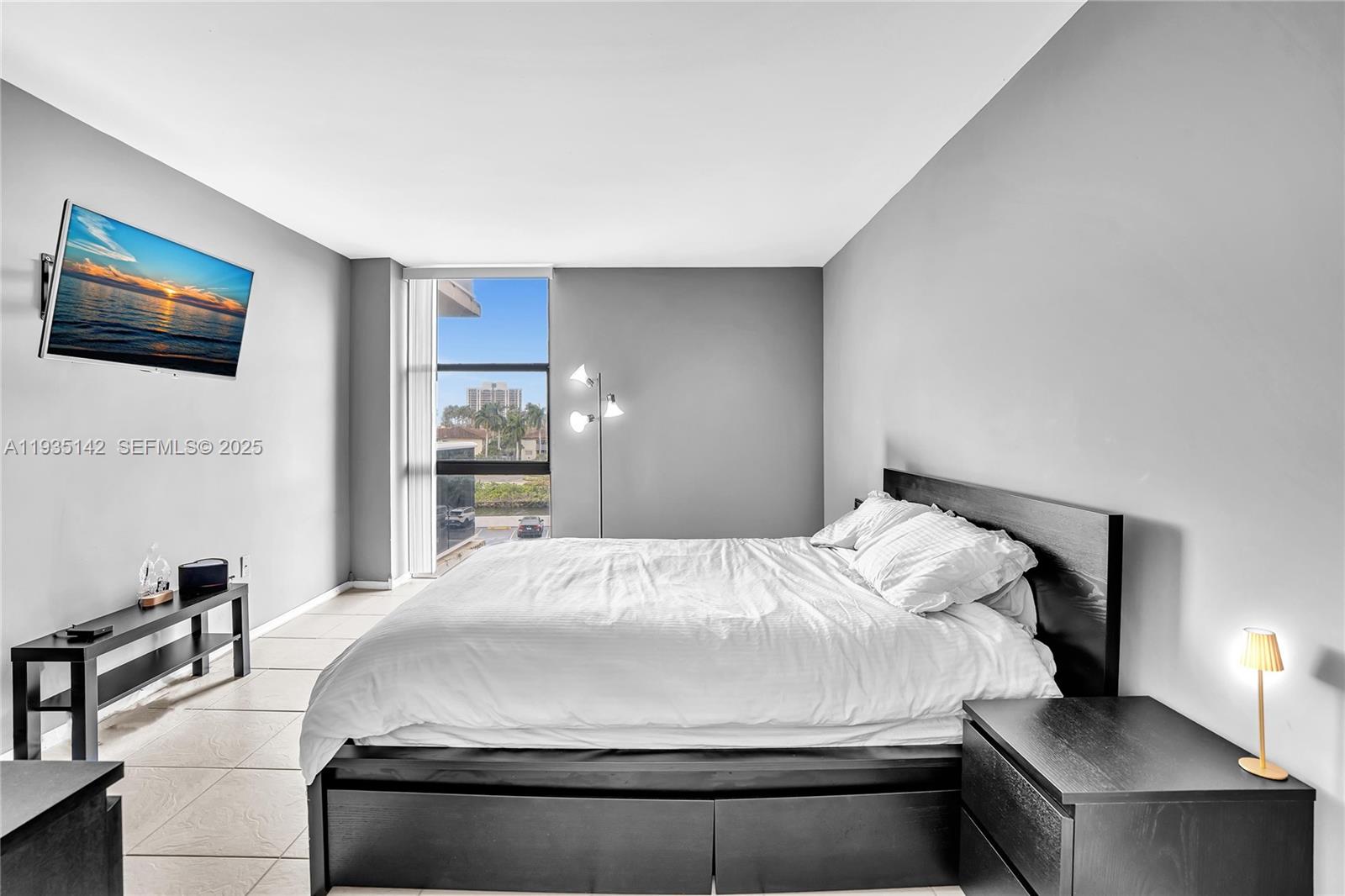 3675 N Country Clb Dr #410 Aventura, FL 33180