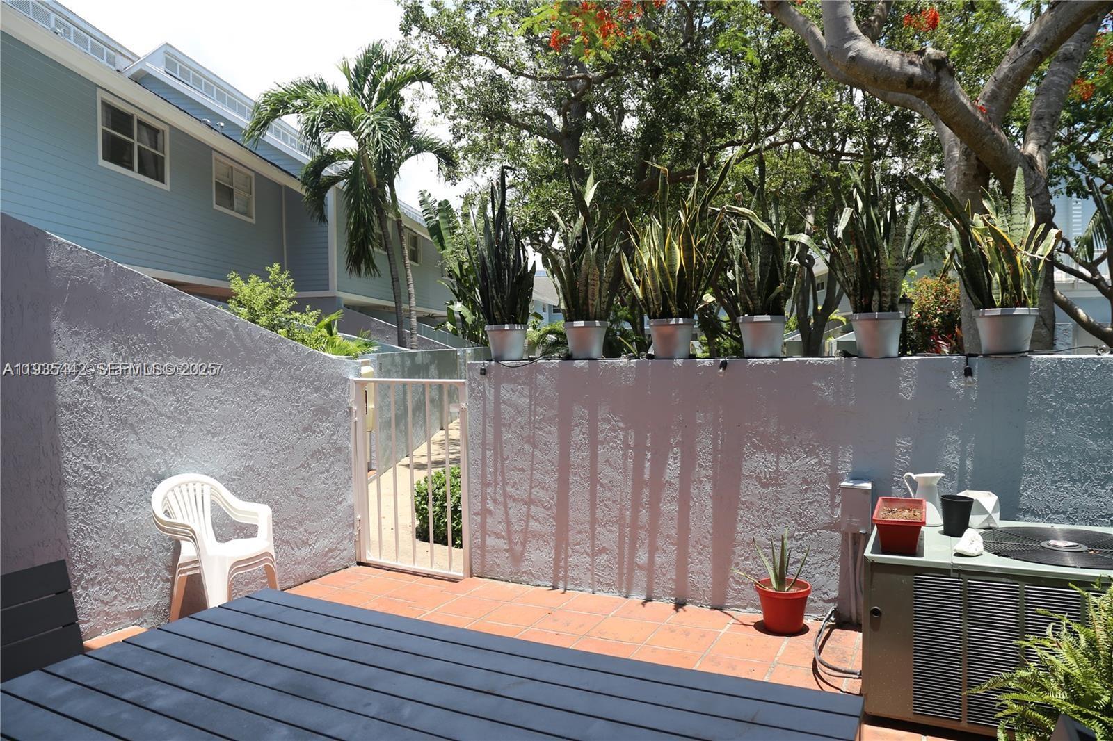 798 Crandon Blvd #13-C Key Biscayne, FL 33149