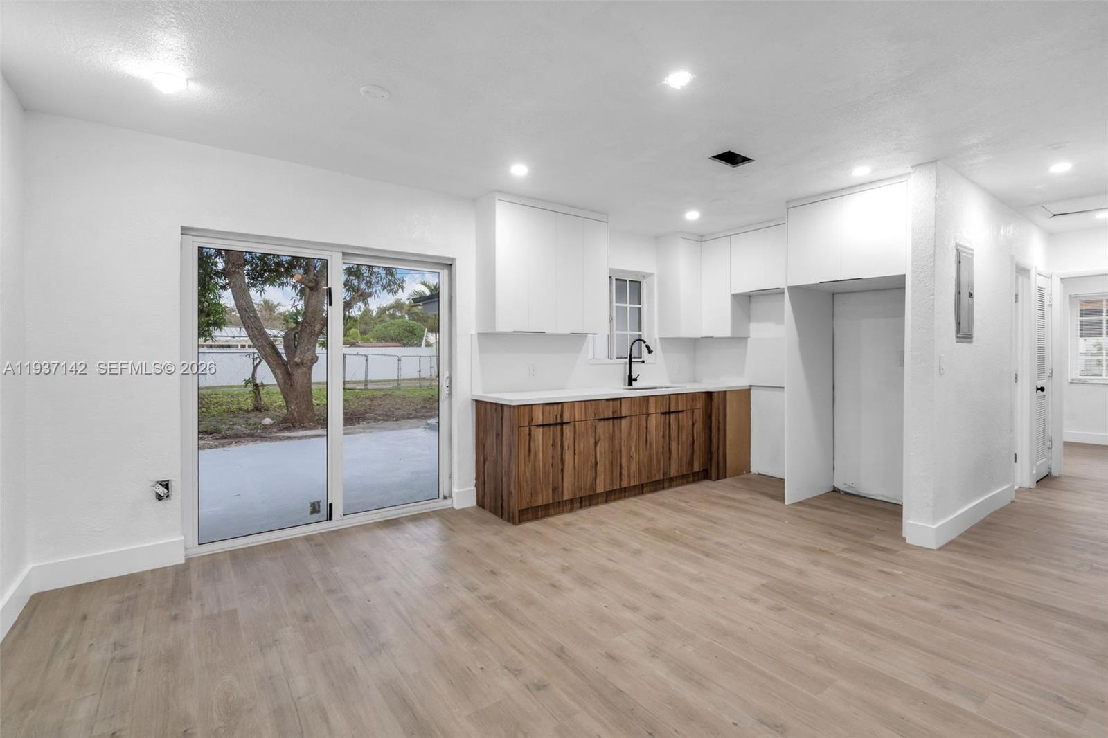 1635 NW 130th St North Miami, FL 33167