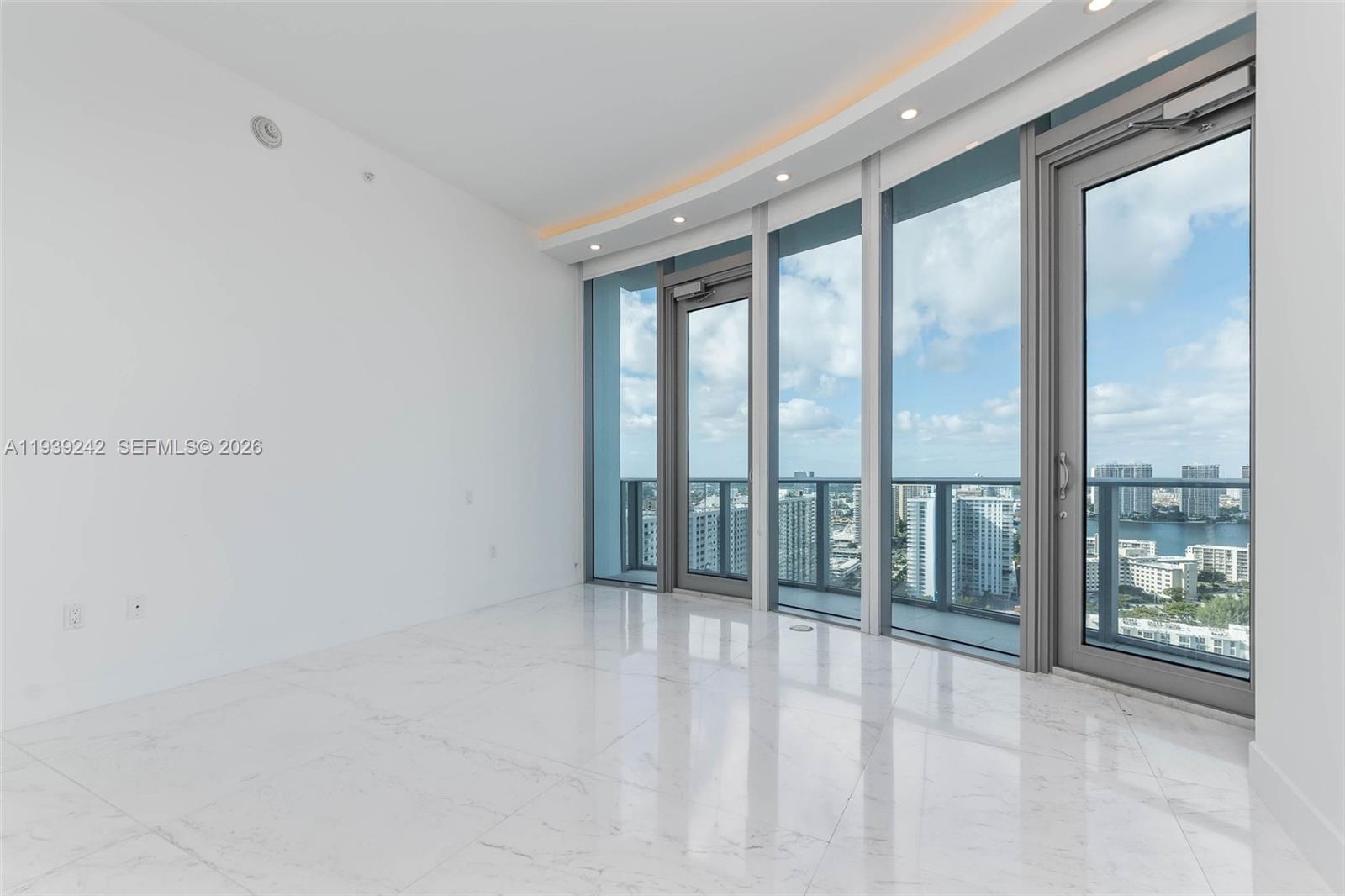 17475 Collins Ave #2003 Sunny Isles Beach, FL 33160