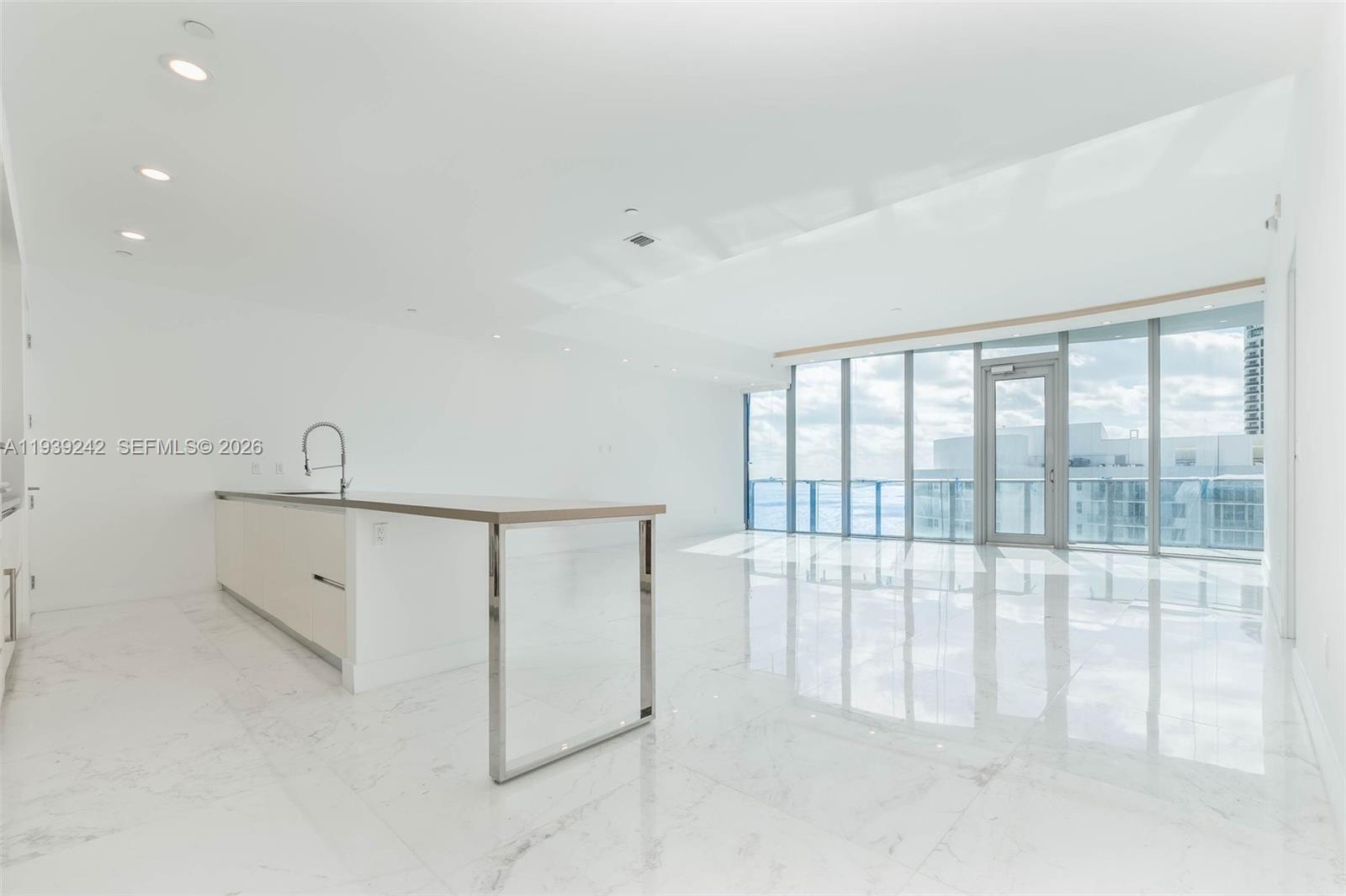 17475 Collins Ave #2003 Sunny Isles Beach, FL 33160