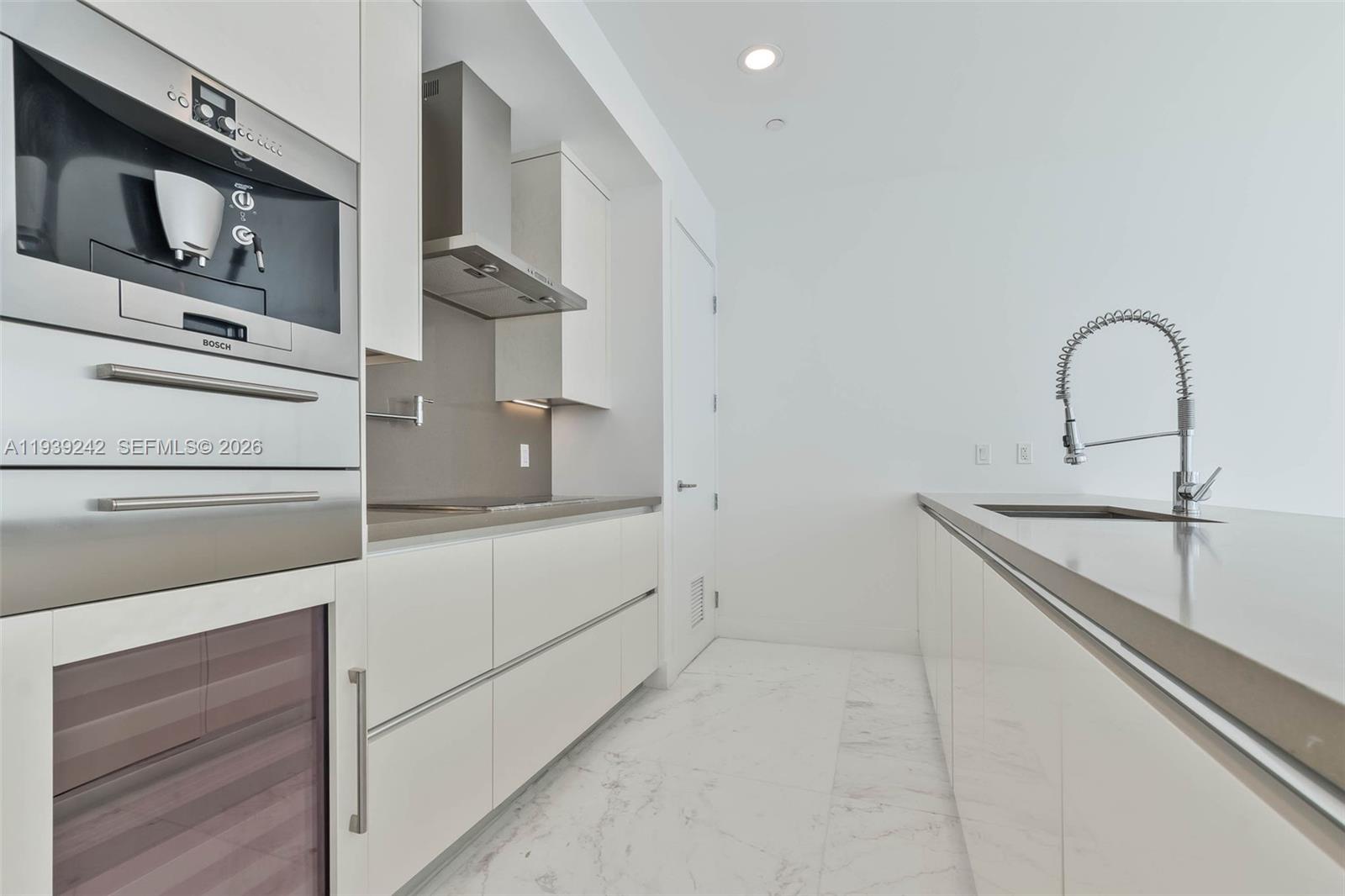 17475 Collins Ave #2003 Sunny Isles Beach, FL 33160