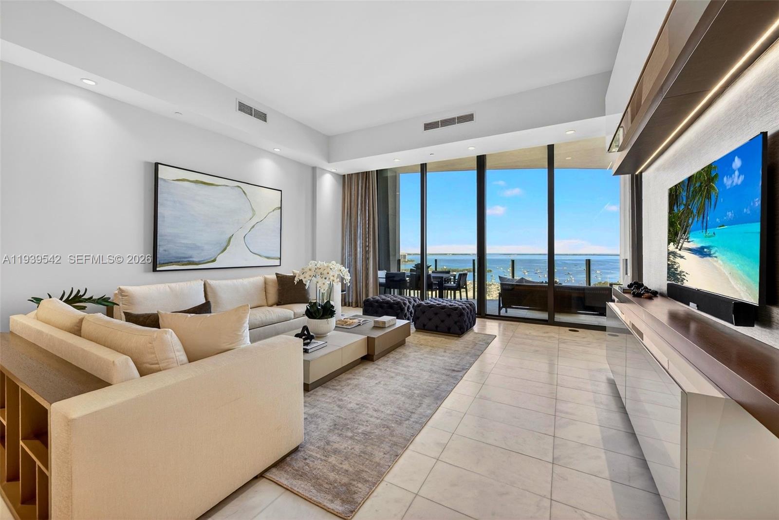 2821 S Bayshore Dr #19B Miami, FL 33133