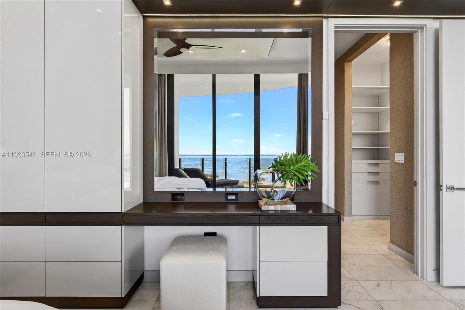 2821 S Bayshore Dr #19B Miami, FL 33133