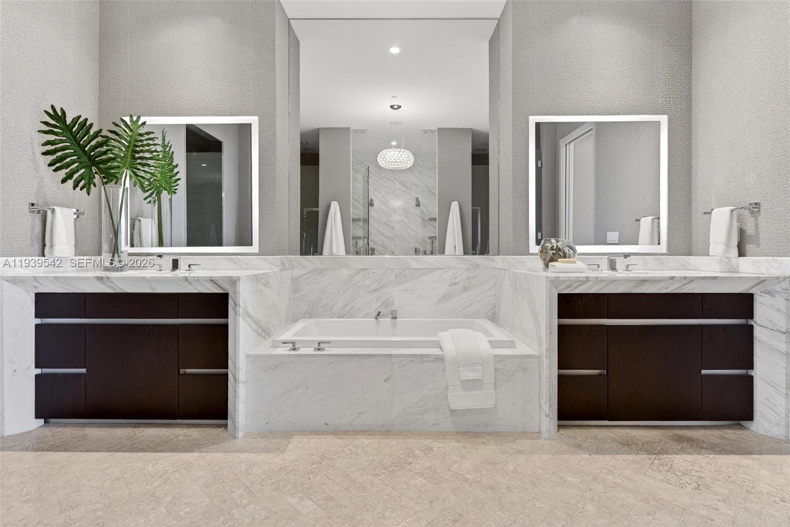 2821 S Bayshore Dr #19B Miami, FL 33133