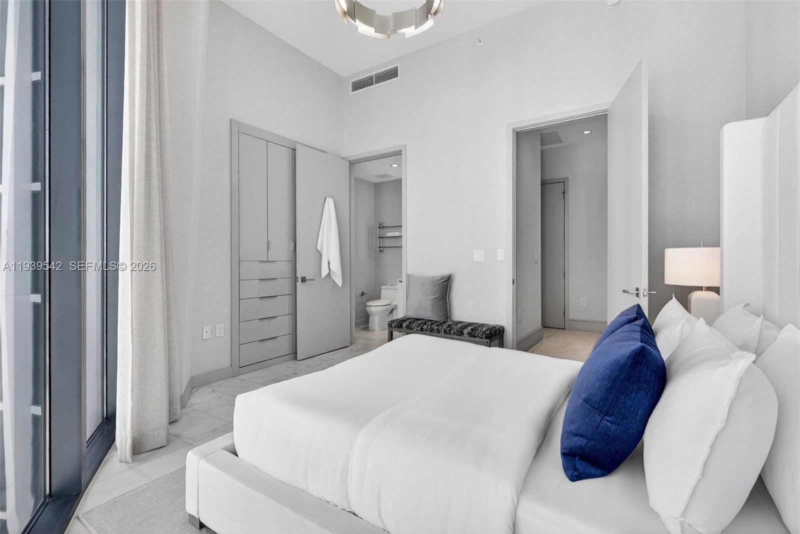 2821 S Bayshore Dr #19B Miami, FL 33133