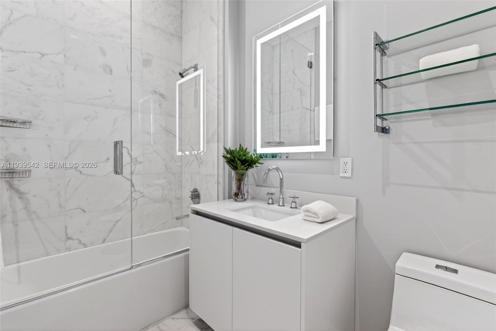 2821 S Bayshore Dr #19B Miami, FL 33133