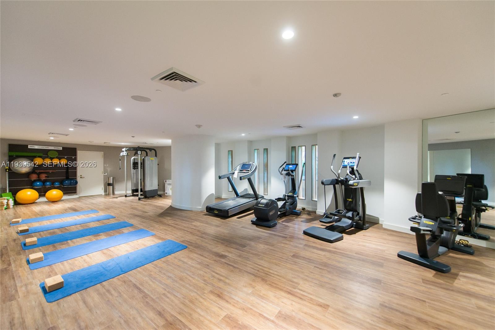 2821 S Bayshore Dr #19B Miami, FL 33133