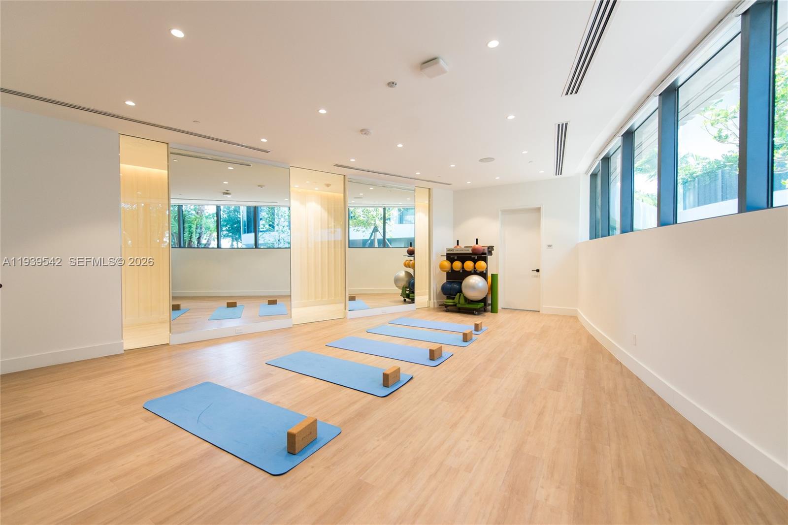 2821 S Bayshore Dr #19B Miami, FL 33133