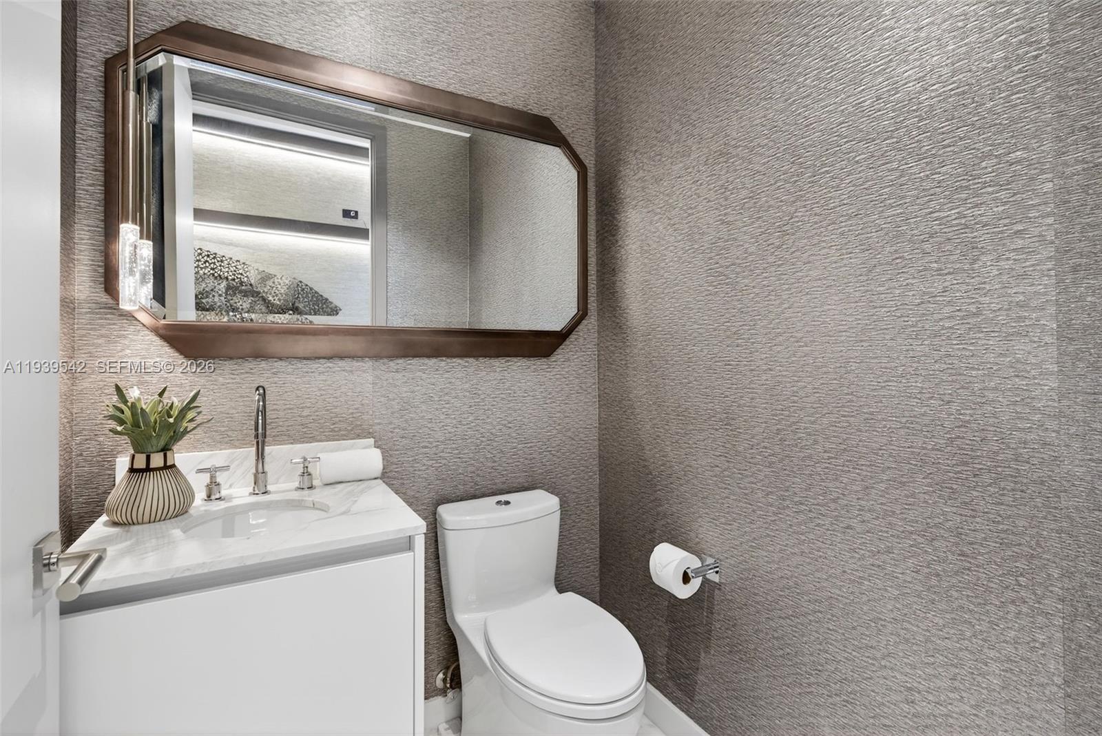 2821 S Bayshore Dr #19B Miami, FL 33133