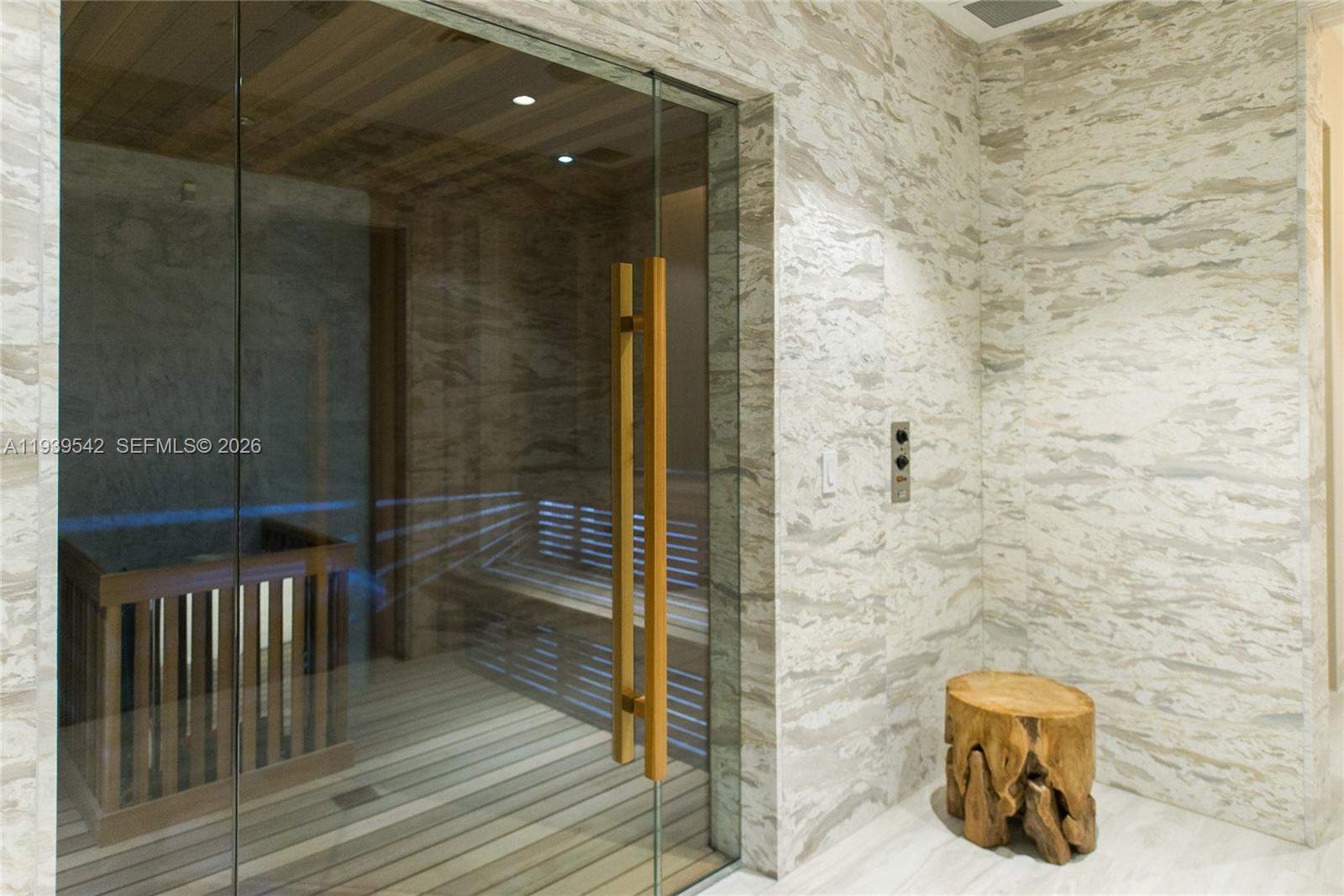 2821 S Bayshore Dr #19B Miami, FL 33133