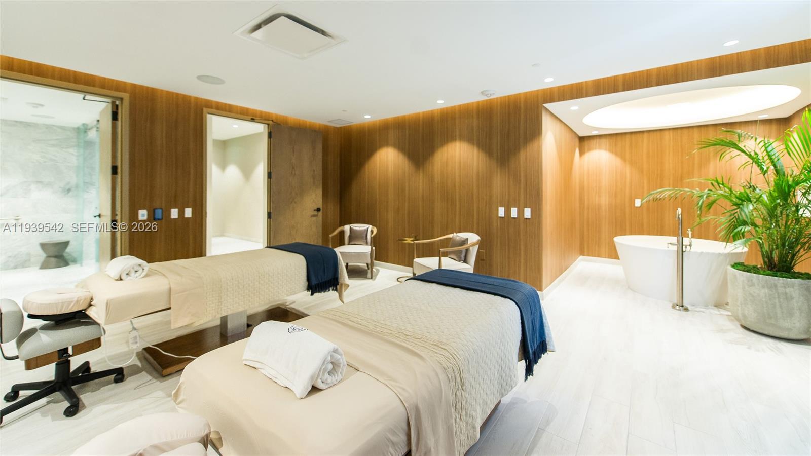 2821 S Bayshore Dr #19B Miami, FL 33133