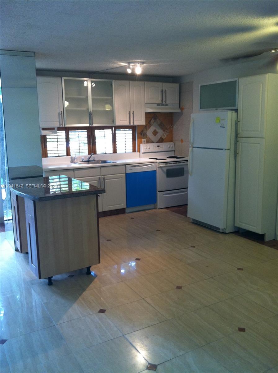 17021 N Bay Rd #116 Sunny Isles Beach, FL 33160