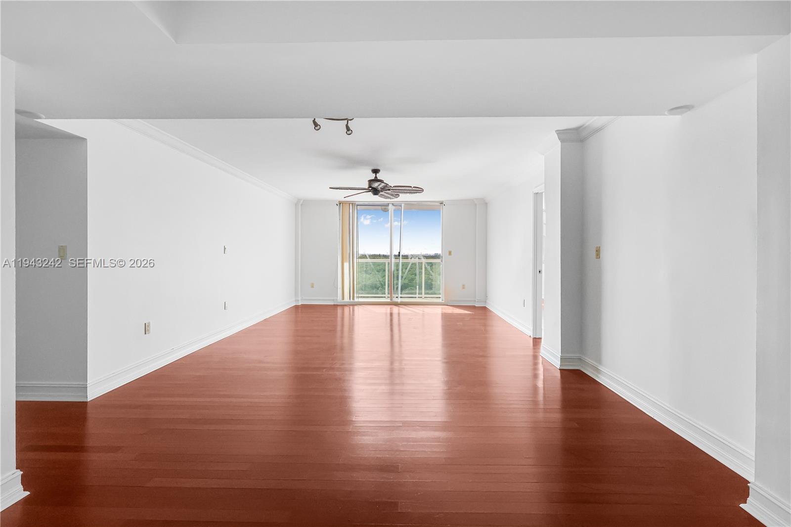 2841 NE 163rd St #1002 North Miami Beach, FL 33160