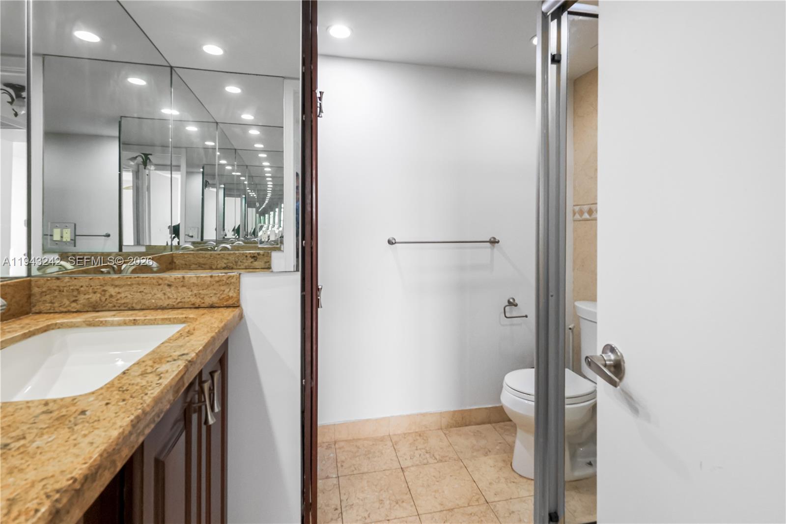 2841 NE 163rd St #1002 North Miami Beach, FL 33160