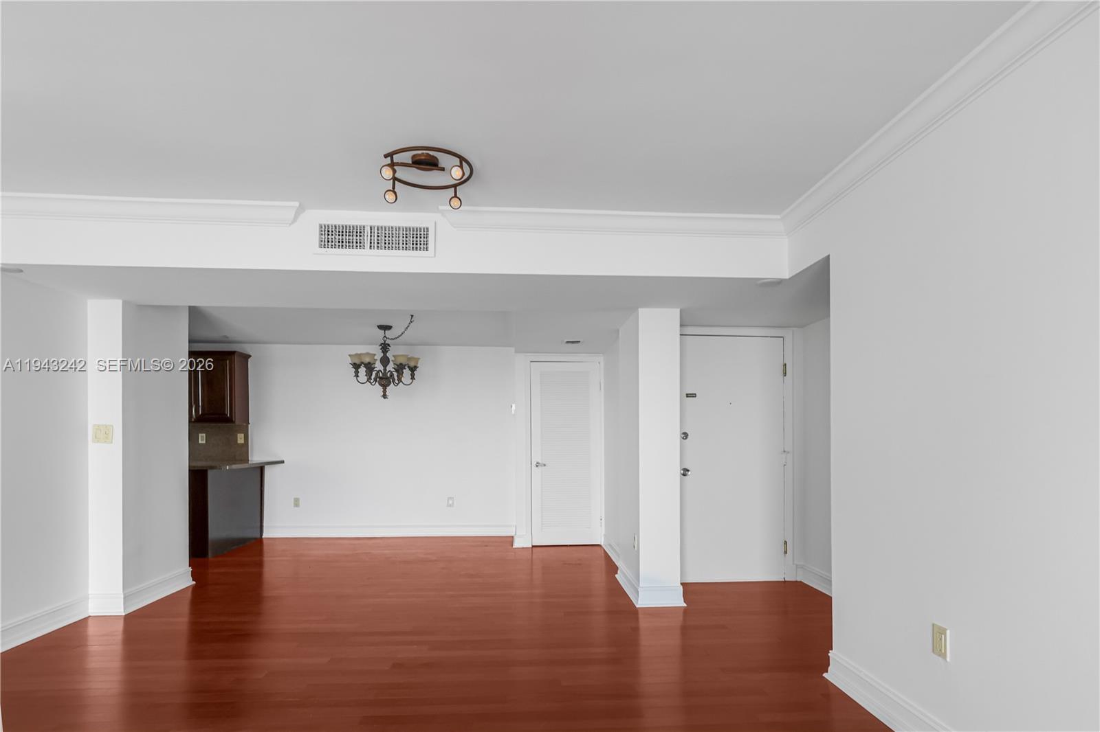 2841 NE 163rd St #1002 North Miami Beach, FL 33160