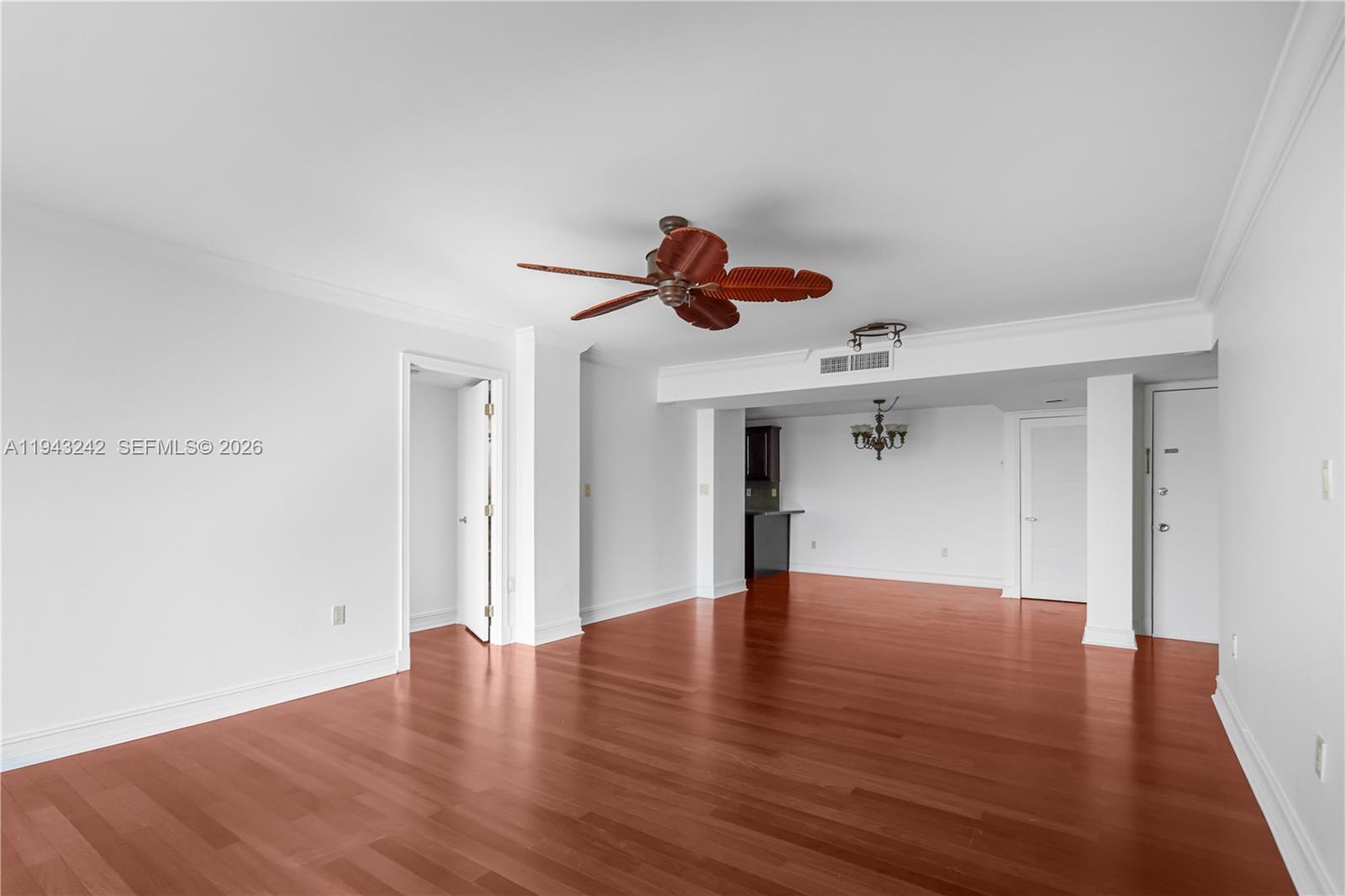 2841 NE 163rd St #1002 North Miami Beach, FL 33160