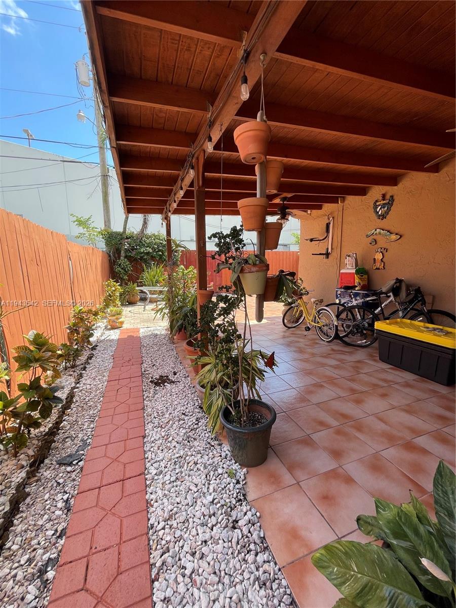 3270 SW 7th St Miami, FL 33135