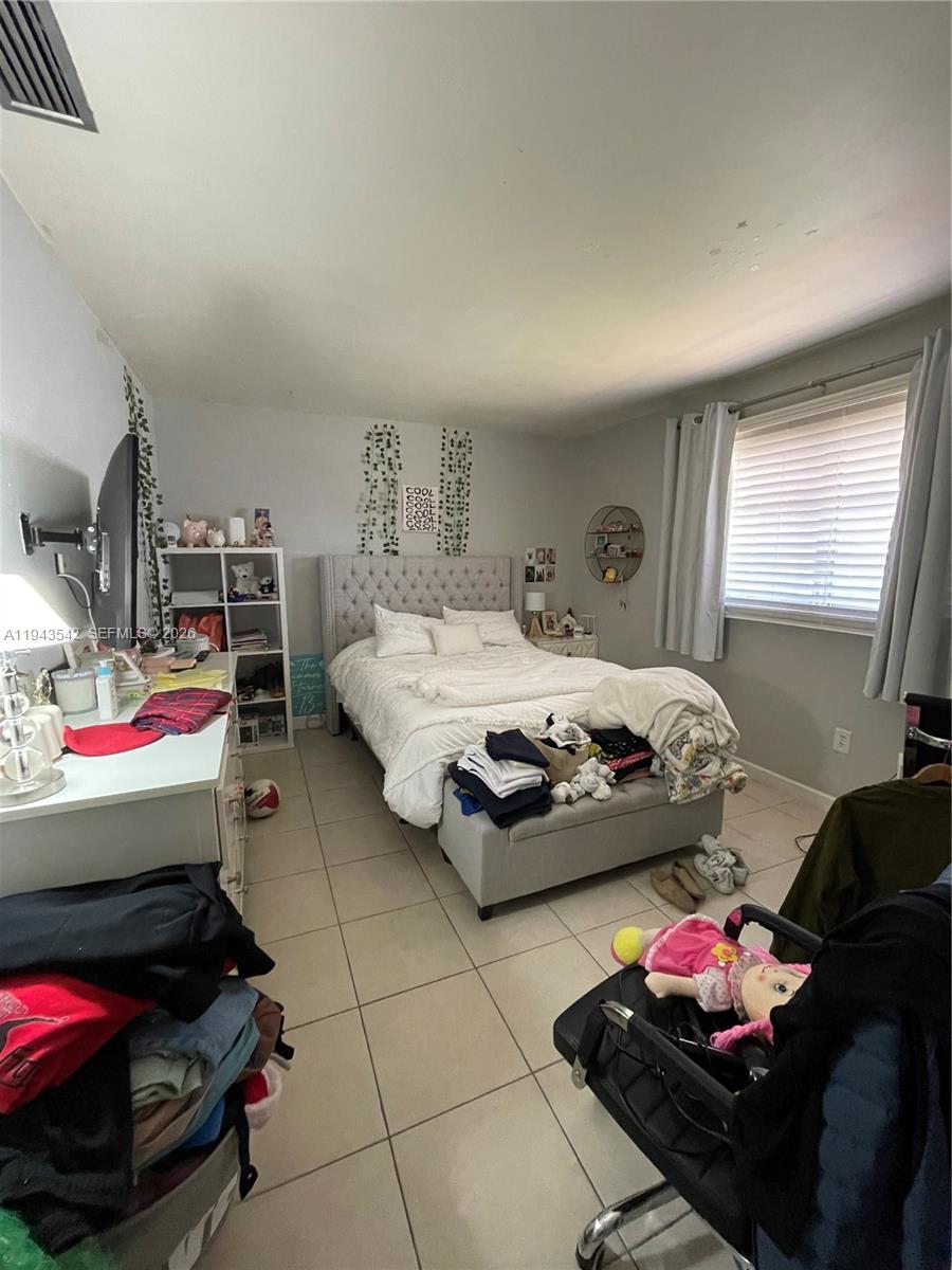 3270 SW 7th St Miami, FL 33135