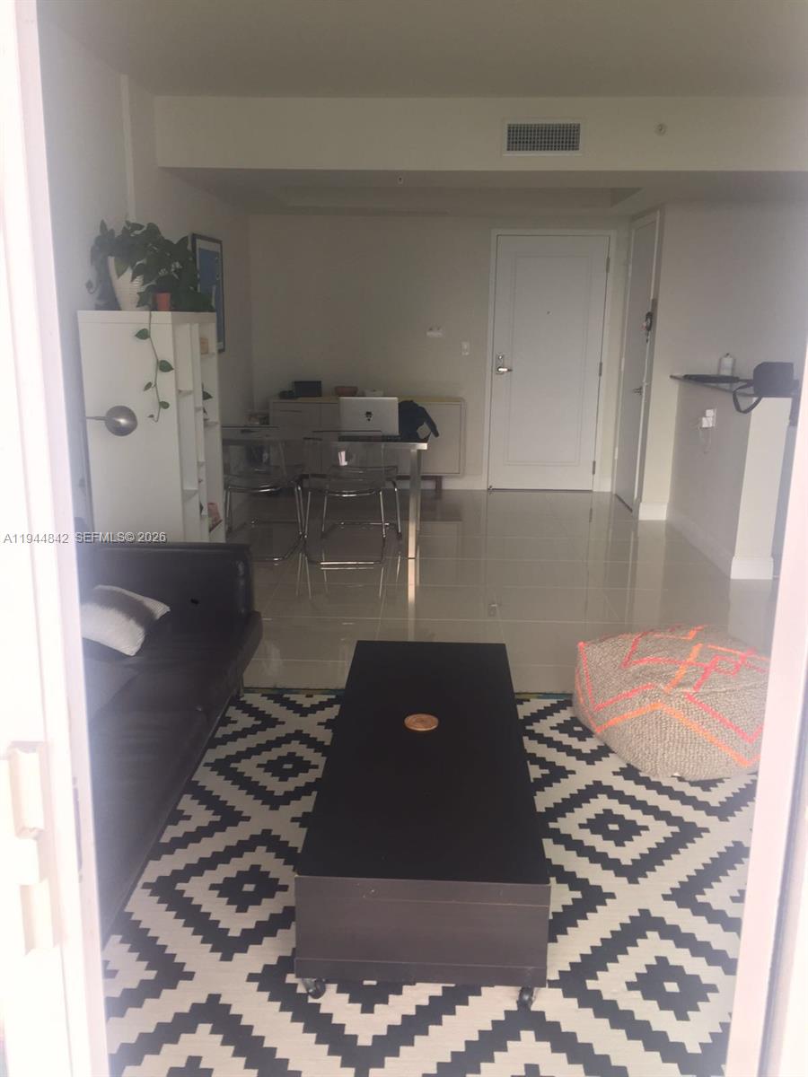 1871 NW S Riv Dr #1604 Miami, FL 33125