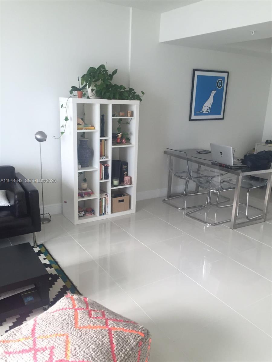 1871 NW S Riv Dr #1604 Miami, FL 33125