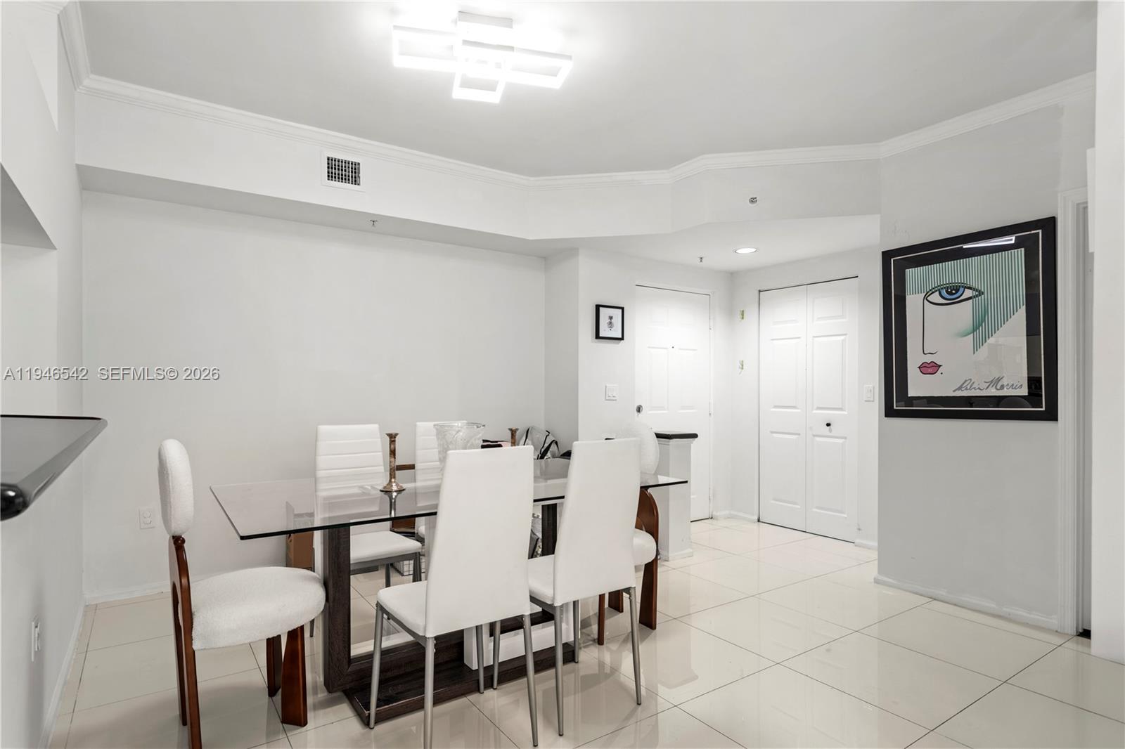 image Porto Bellagio Condo3