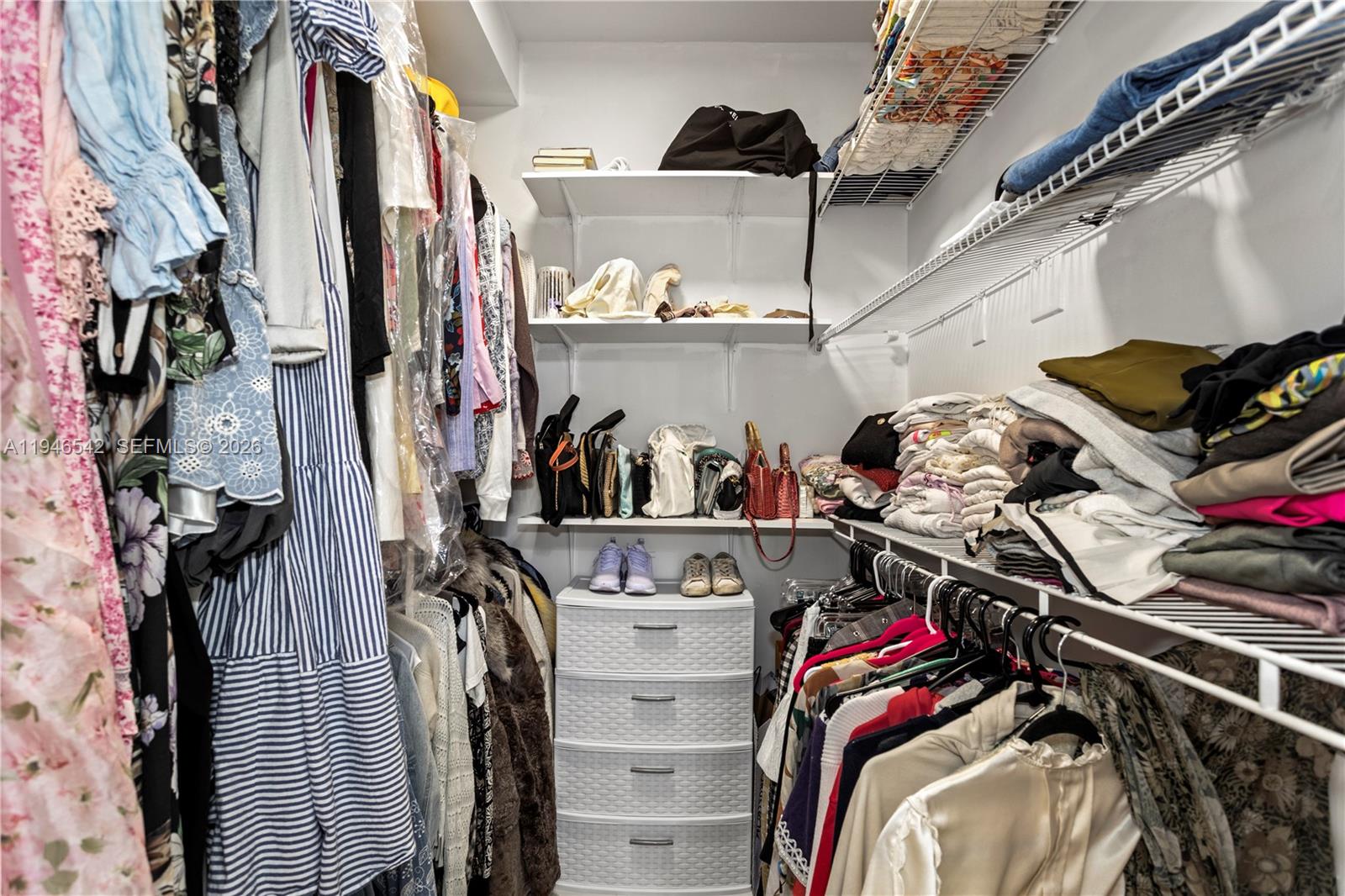 image Porto Bellagio Condo7